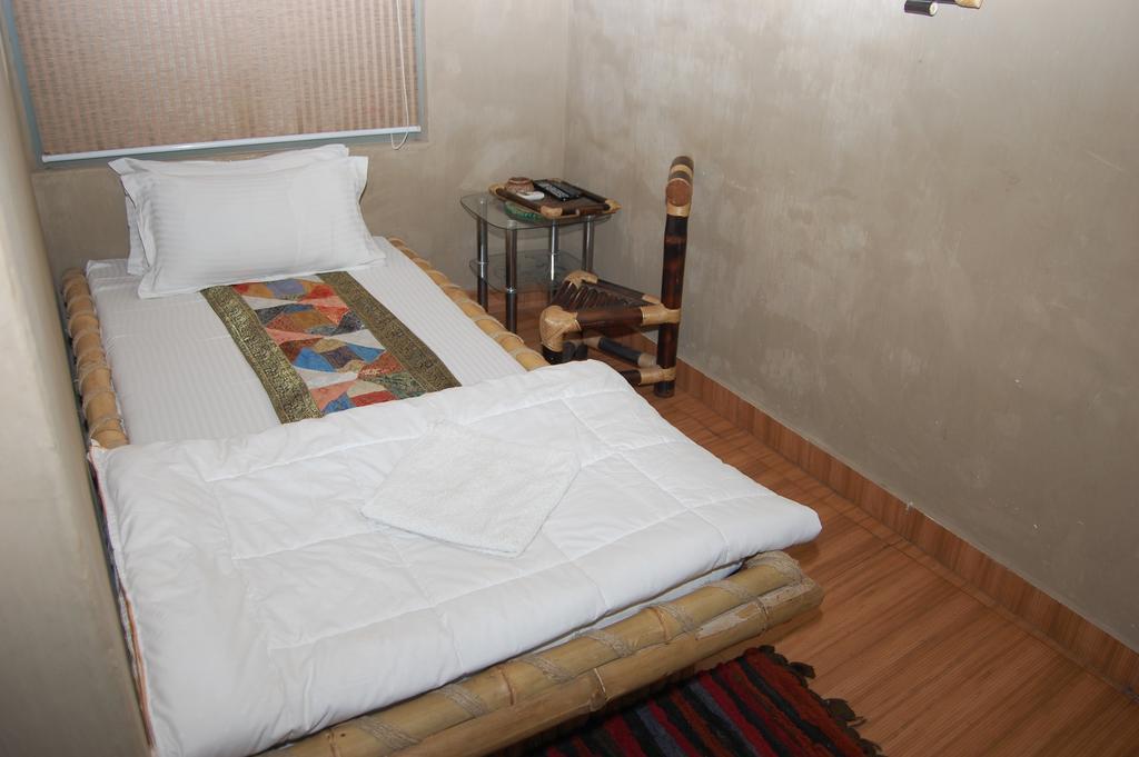 Shri Guest House Варанаси Стая снимка