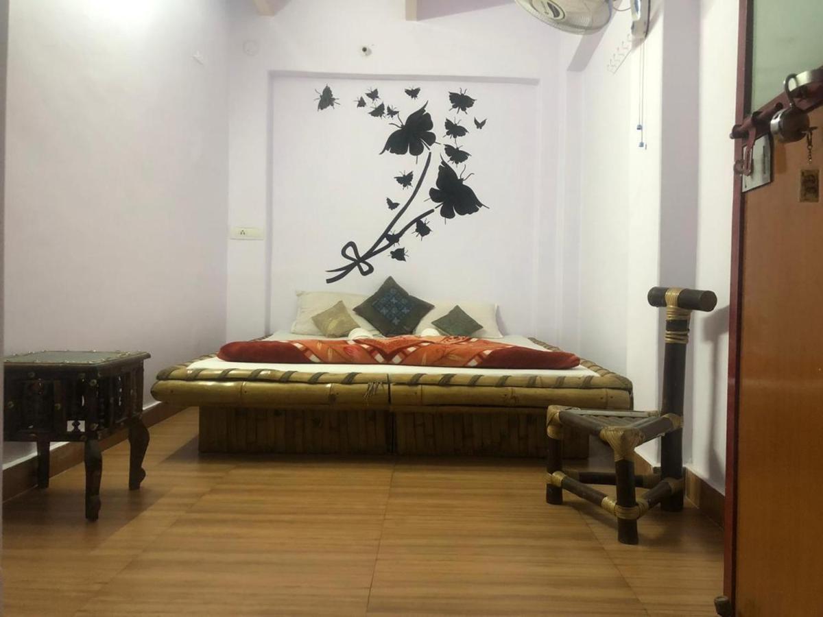 Shri Guest House Варанаси Екстериор снимка
