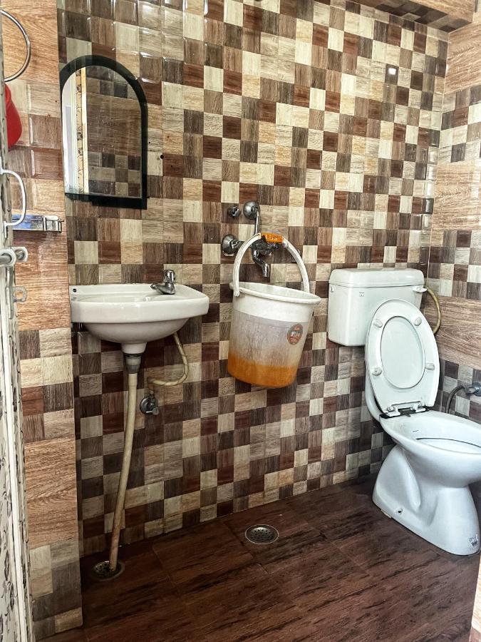 Shri Guest House Варанаси Екстериор снимка