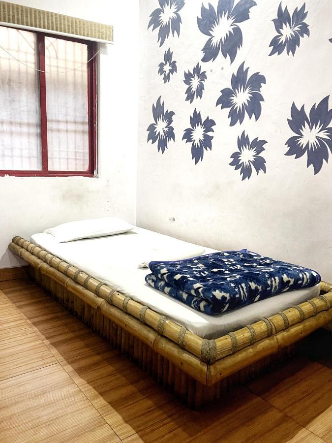 Shri Guest House Варанаси Екстериор снимка
