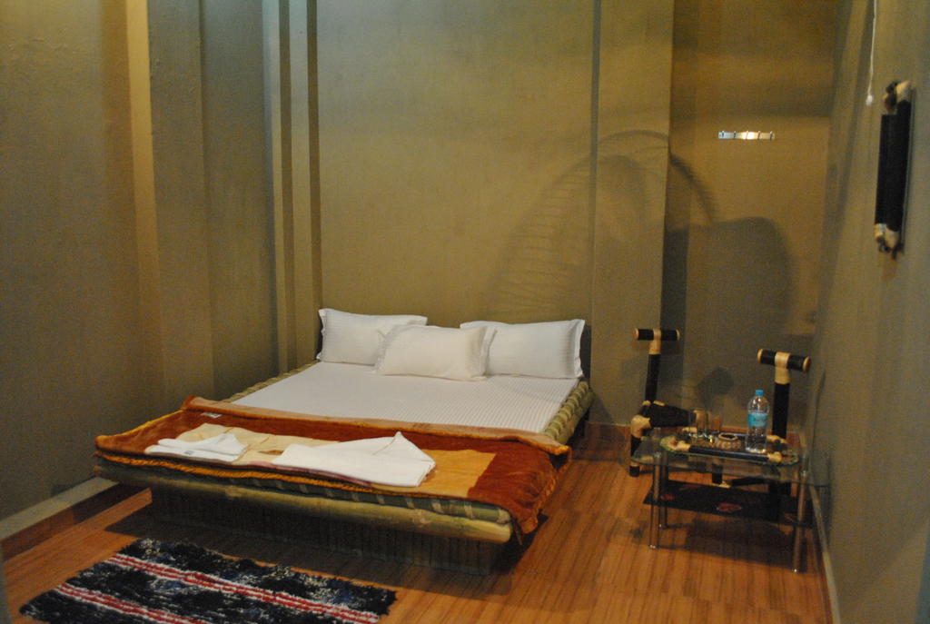 Shri Guest House Варанаси Стая снимка