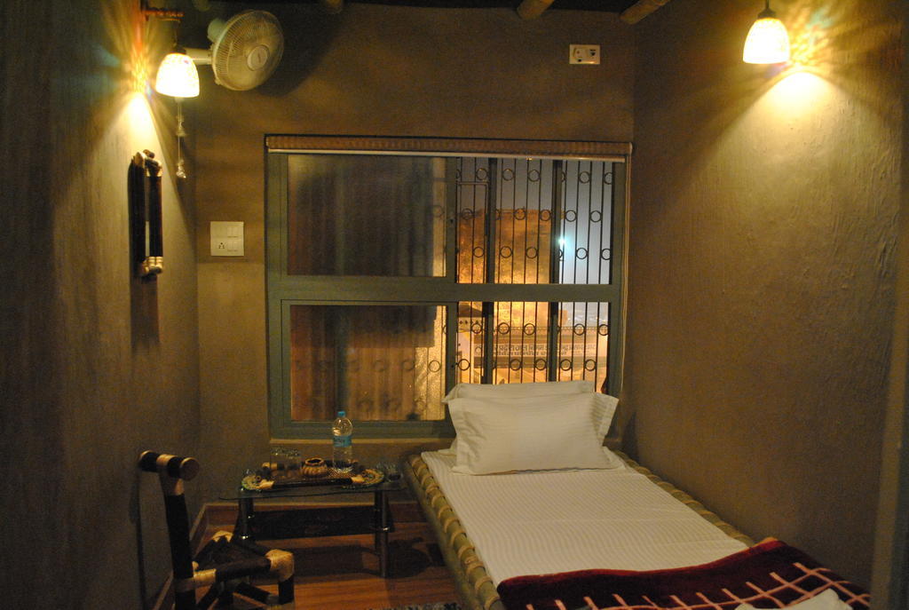 Shri Guest House Варанаси Стая снимка