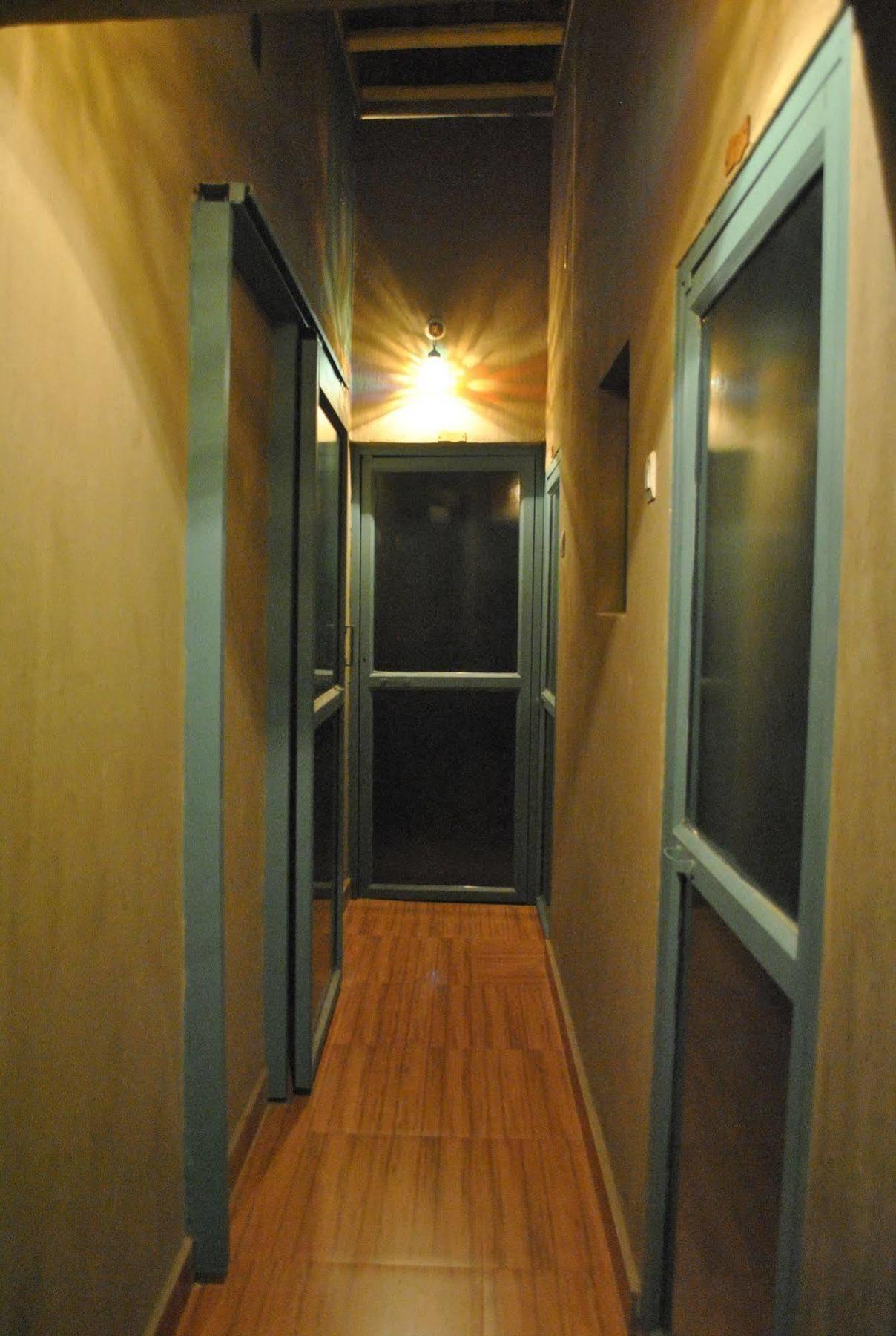 Shri Guest House Варанаси Екстериор снимка