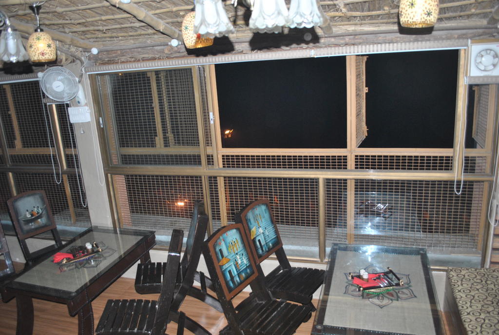 Shri Guest House Варанаси Екстериор снимка